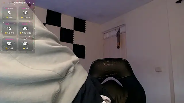 Snapshot of bryamado69 chatting on 09.20.25 bryamado69 online show from 09.20.25