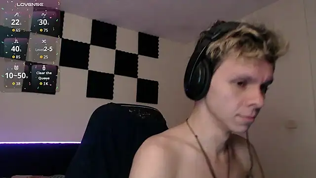 Snapshot of bryamado69 chatting on 10.04.25 bryamado69 online show from 10.04.25