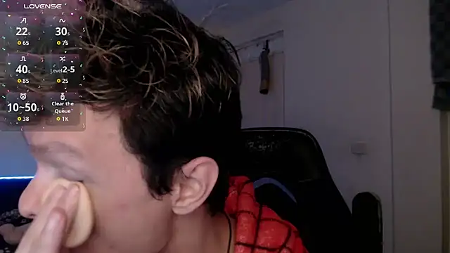 Snapshot of bryamado69 chatting on 10.13.25 bryamado69 online show from 10.13.25