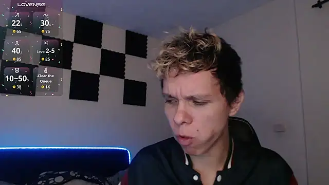 Snapshot of bryamado69 chatting on 10.14.25 bryamado69 online show from 10.14.25