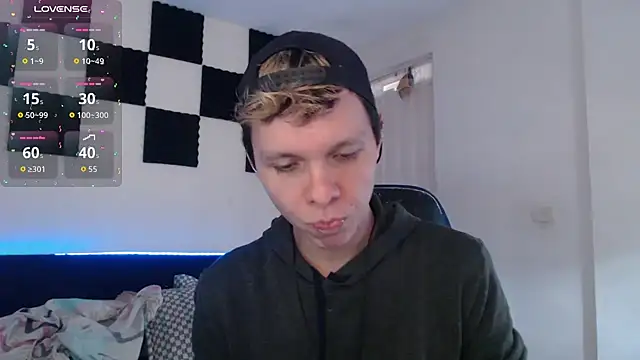 Snapshot of bryamado69 chatting on 10.20.25 bryamado69 online show from 10.20.25