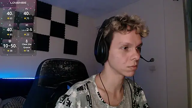 Snapshot of bryamado69 chatting on 10.23.25 bryamado69 online show from 10.23.25