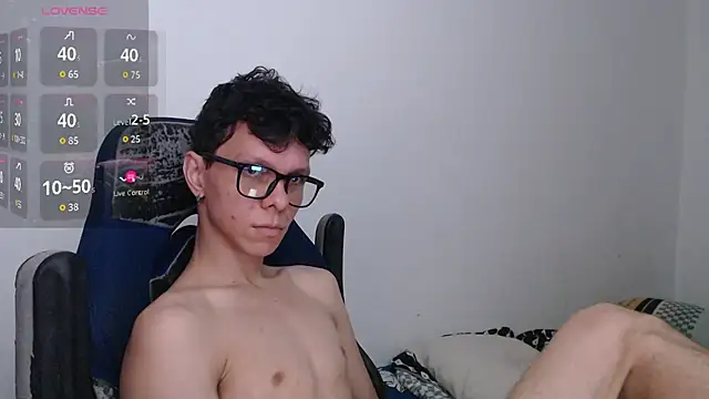 Snapshot of bryamado69 chatting on 07.06.26 bryamado69 online show from 07.06.26