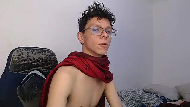 Snapshot of bryamado69 chatting on 07.21.26 bryamado69 online show from 07.21.26