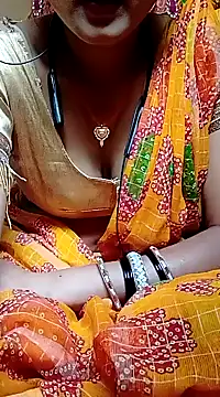 Snapshot of annaya_sweet chatting on 02.04.25 annaya sweet online show from 02.04.25