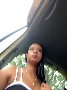 Laura fernandezII online show from 01.09.25