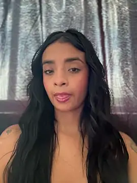 Laura fernandezII online show from 03.11.25