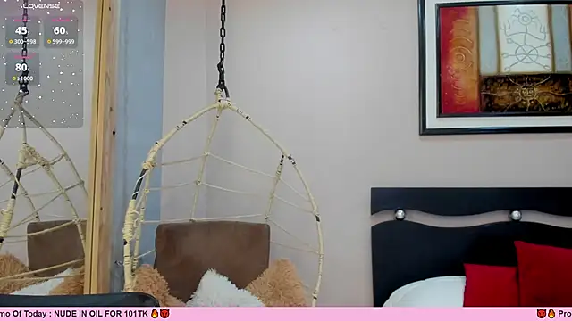 Snapshot of LenaRuiz_ chatting on 02.10.25 LenaRuiz  online show from 02.10.25