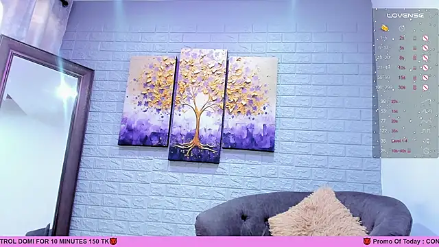 Snapshot of LenaRuiz_ chatting on 03.10.25 LenaRuiz  online show from 03.10.25