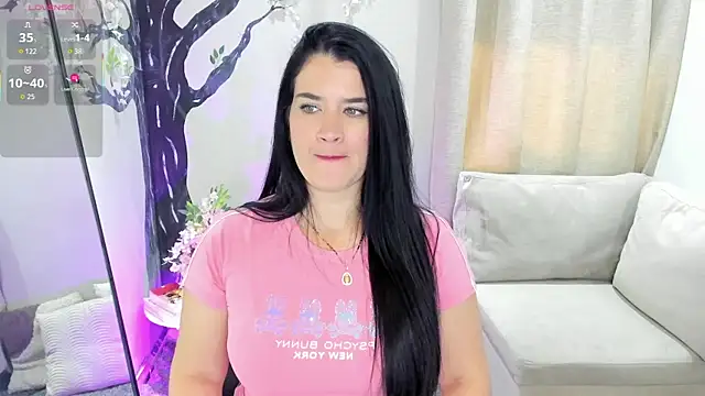 LenaRuiz  online show from 04.01.26