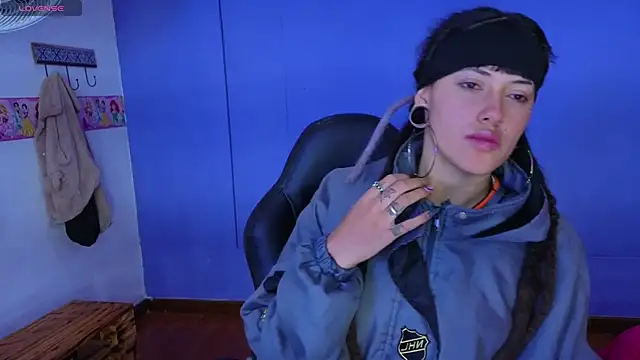  sharlotte777 online show from 11.12.25