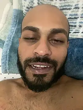 Snapshot of islandvybee55 chatting on 01.27.25 islandvybee55 online show from 01.27.25