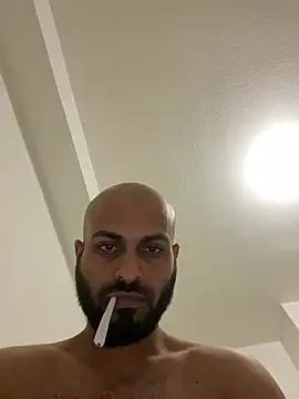 Snapshot of islandvybee55 chatting on 03.01.25 islandvybee55 online show from 03.01.25