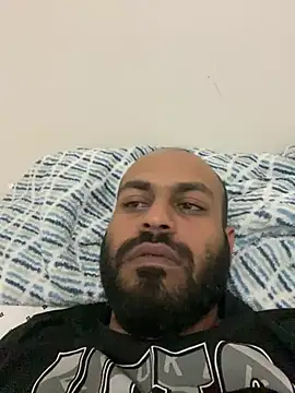 Snapshot of islandvybee55 chatting on 03.16.25 islandvybee55 online show from 03.16.25