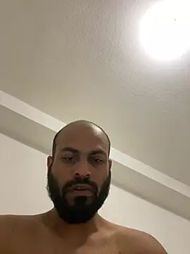 Snapshot of islandvybee55 chatting on 03.17.25 islandvybee55 online show from 03.17.25