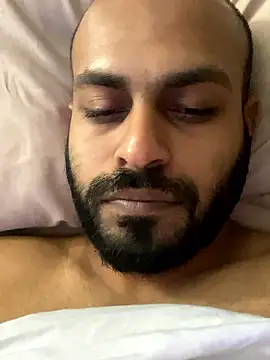 islandvybee55 online show from 04.18.26