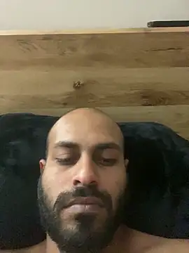 islandvybee55 online show from 04.21.26