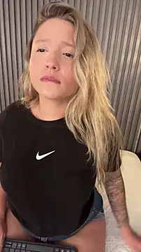 MiaPetit  online show from 03.31.26