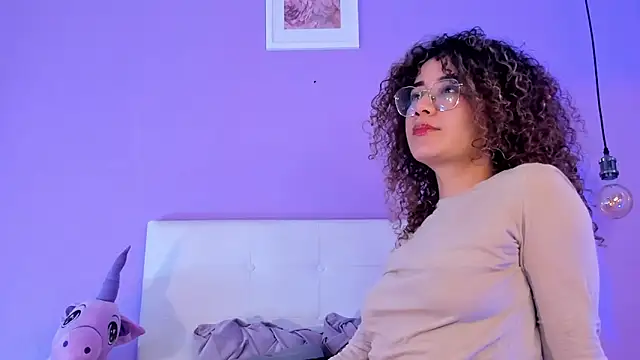 Snapshot of Charlotte11-11 chatting on 10.26.25 Charlotte11-11 online show from 10.26.25