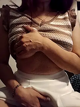 KITTEN-10 online show from 12.22.25