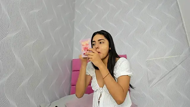 natalia aguirre1 online show from 12.28.24