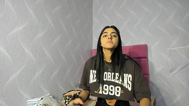 natalia aguirre1 online show from 01.04.25