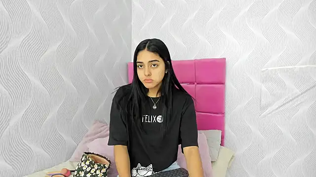 natalia aguirre1 online show from 01.05.25