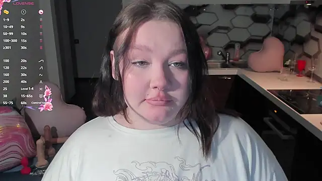 LilyBelll online show from 02.18.26