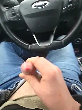 Titanhoott online show from 12.09.24