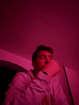 Titanhoott online show from 01.04.25