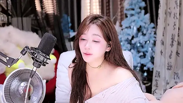 Missy Nana21 online show from 02.27.25