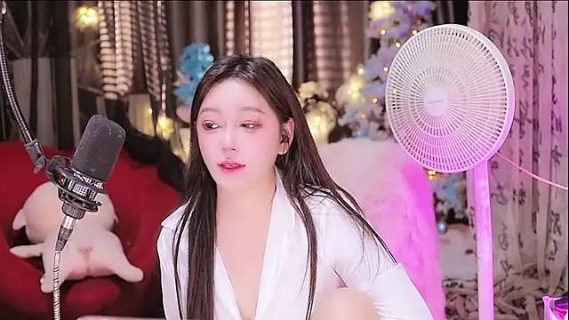 Missy Nana21 online show from 09.17.25