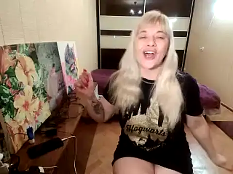 Snapshot of Lia_Laguna77 chatting on 02.04.25 Lia Laguna77 online show from 02.04.25