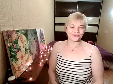 Snapshot of Lia_Laguna77 chatting on 02.15.25 Lia Laguna77 online show from 02.15.25