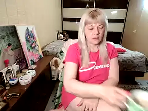 Snapshot of Lia_Laguna77 chatting on 04.19.26 Lia Laguna77 online show from 04.19.26