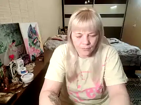 Snapshot of Lia_Laguna77 chatting on 05.10.26 Lia Laguna77 online show from 05.10.26