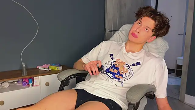 alyx garden online show from 12.28.24