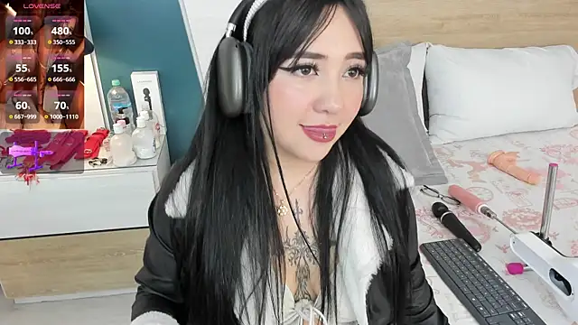 Megansttein  online show from 01.16.25