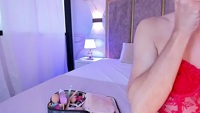 MaxiRogers online show from 12.14.25