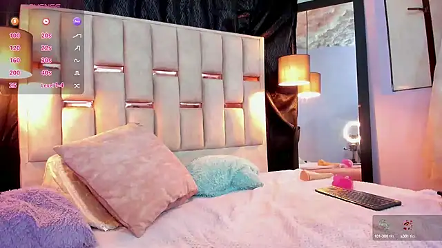 Snapshot of Nathan_Smith_ chatting on 01.10.25 Nathan Smith  online show from 01.10.25