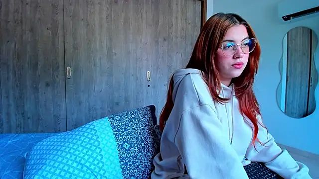 Snapshot of kittyandrick chatting on 03.10.25 kittyandrick online show from 03.10.25