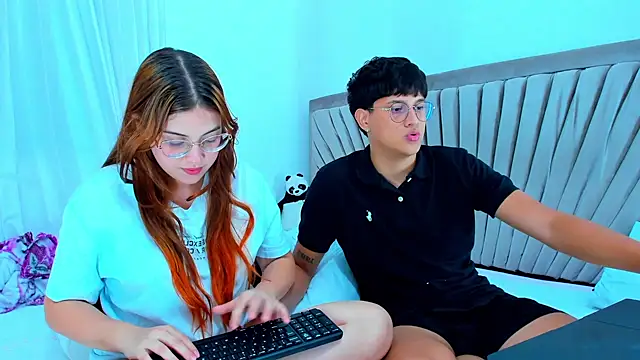 Snapshot of kittyandrick chatting on 03.18.25 kittyandrick online show from 03.18.25