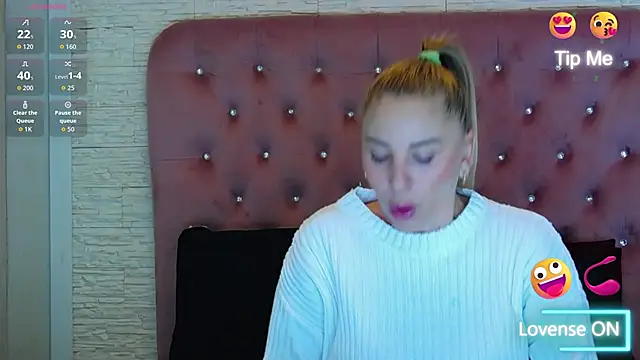 KikiSweet08 online show from 11.26.25