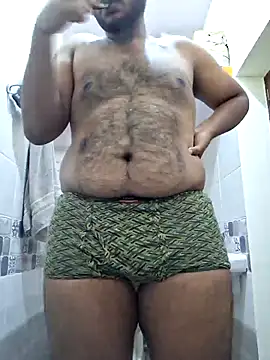 Snapshot of LundChodumera chatting on 11.04.25 LundChodumera online show from 11.04.25