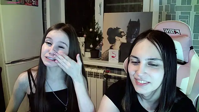 Snapshot of BlackHe4rts_ chatting on 01.09.25 BlackHe4rts  online show from 01.09.25