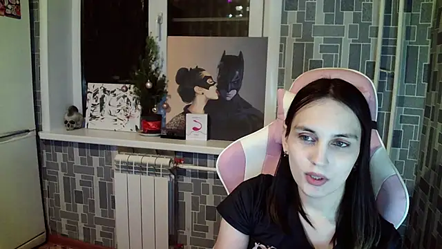 Snapshot of BlackHe4rts_ chatting on 02.18.25 BlackHe4rts  online show from 02.18.25