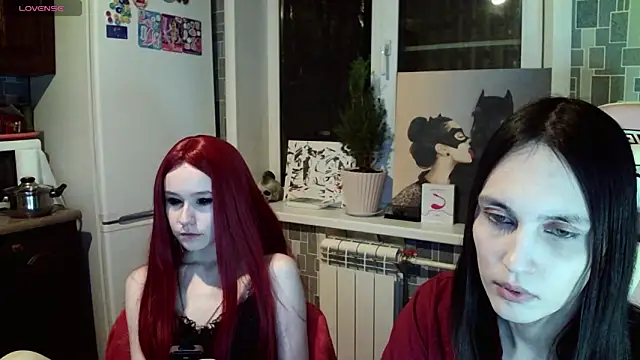 Snapshot of BlackHe4rts_ chatting on 02.21.25 BlackHe4rts  online show from 02.21.25