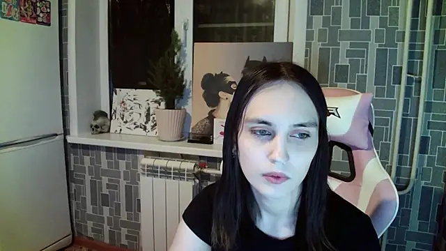 Snapshot of BlackHe4rts_ chatting on 03.11.25 BlackHe4rts  online show from 03.11.25