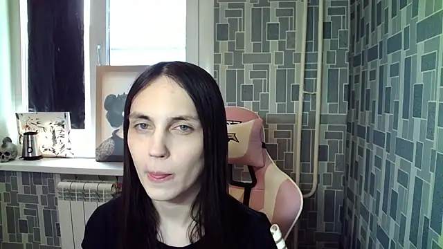 Snapshot of BlackHe4rts_ chatting on 09.29.25 BlackHe4rts  online show from 09.29.25