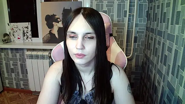 Snapshot of BlackHe4rts_ chatting on 10.20.25 BlackHe4rts  online show from 10.20.25